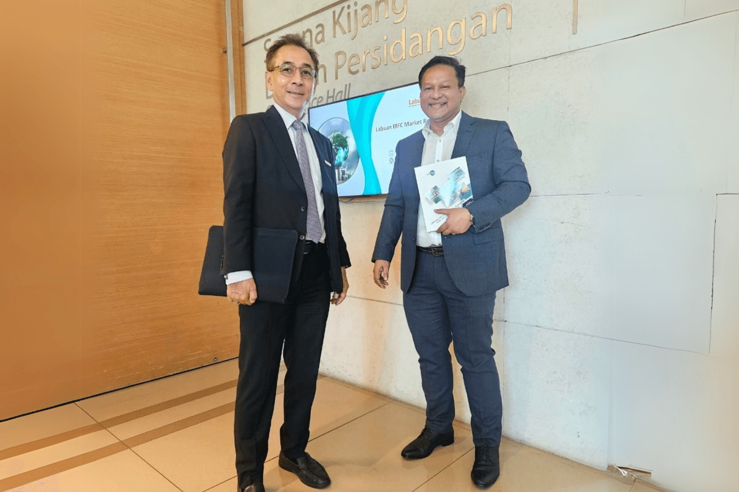 Mandarin Re Attends Unveiling of Labuan IBFC’s 2024 Market Performance and Outlook