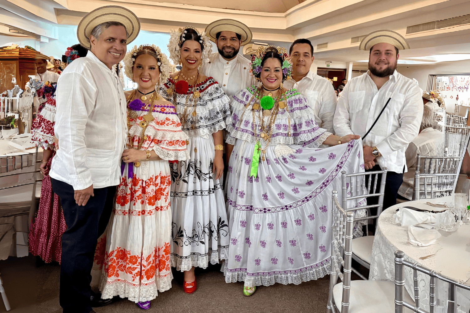 Mandarin Re Joins 2nd Annual Typical Gala Hosted by Kiwanis Metro Association of Panama